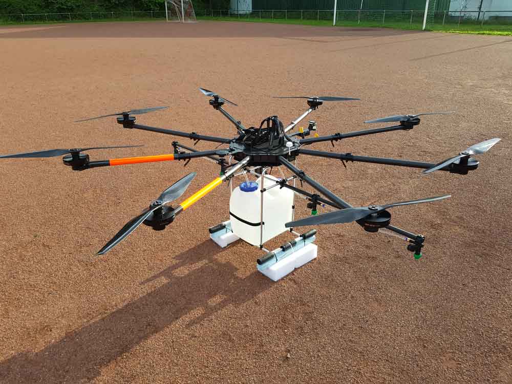 Sprühdrohne UAV Weinberg Landwirtschaft